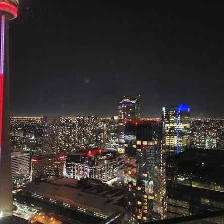 Two Bd Cn Tower And Lake Ontario View Toronto Exteriér fotografie