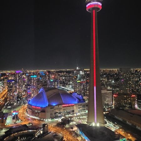 Two Bd Cn Tower And Lake Ontario View Toronto Exteriér fotografie