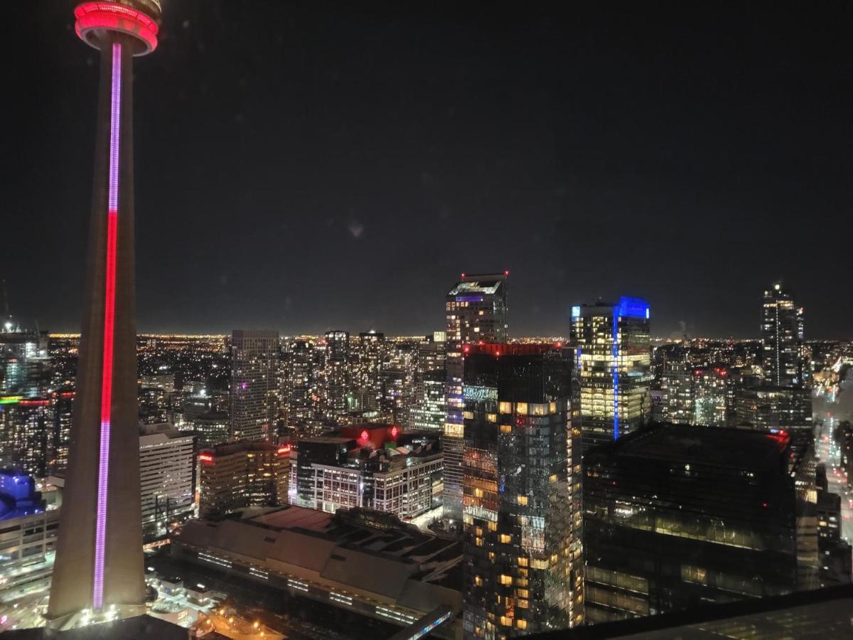 Two Bd Cn Tower And Lake Ontario View Toronto Exteriér fotografie