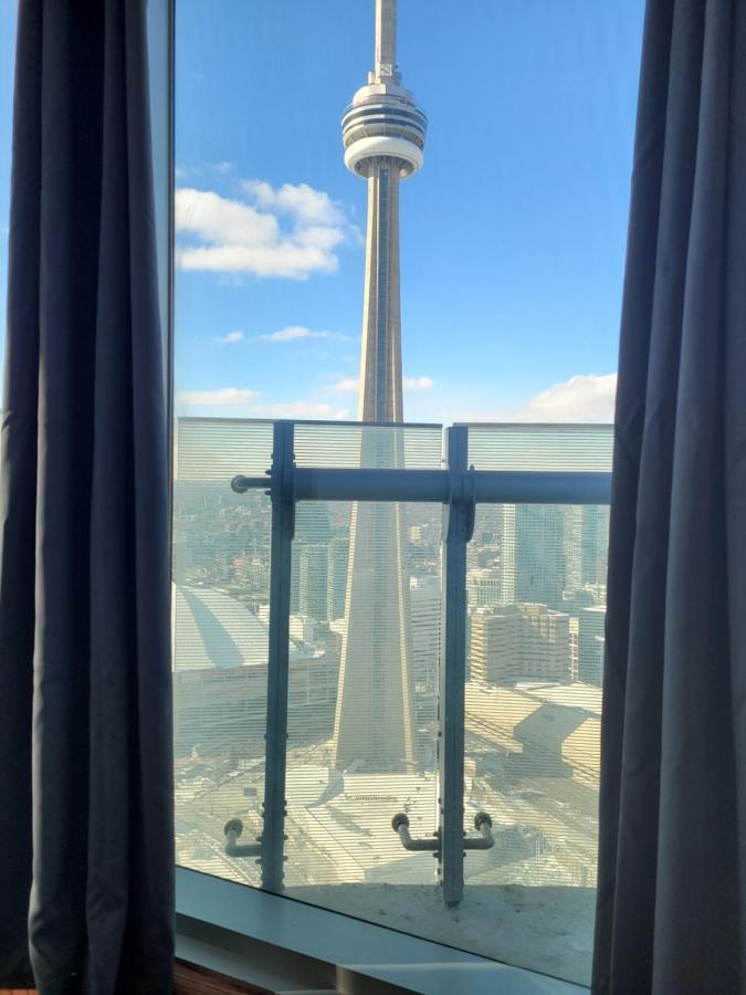 Two Bd Cn Tower And Lake Ontario View Toronto Exteriér fotografie